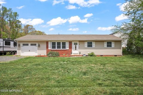 Homes For Sale - 39 Sloop Creek Road<br/> Ocean County, Bayville, NJ 08721