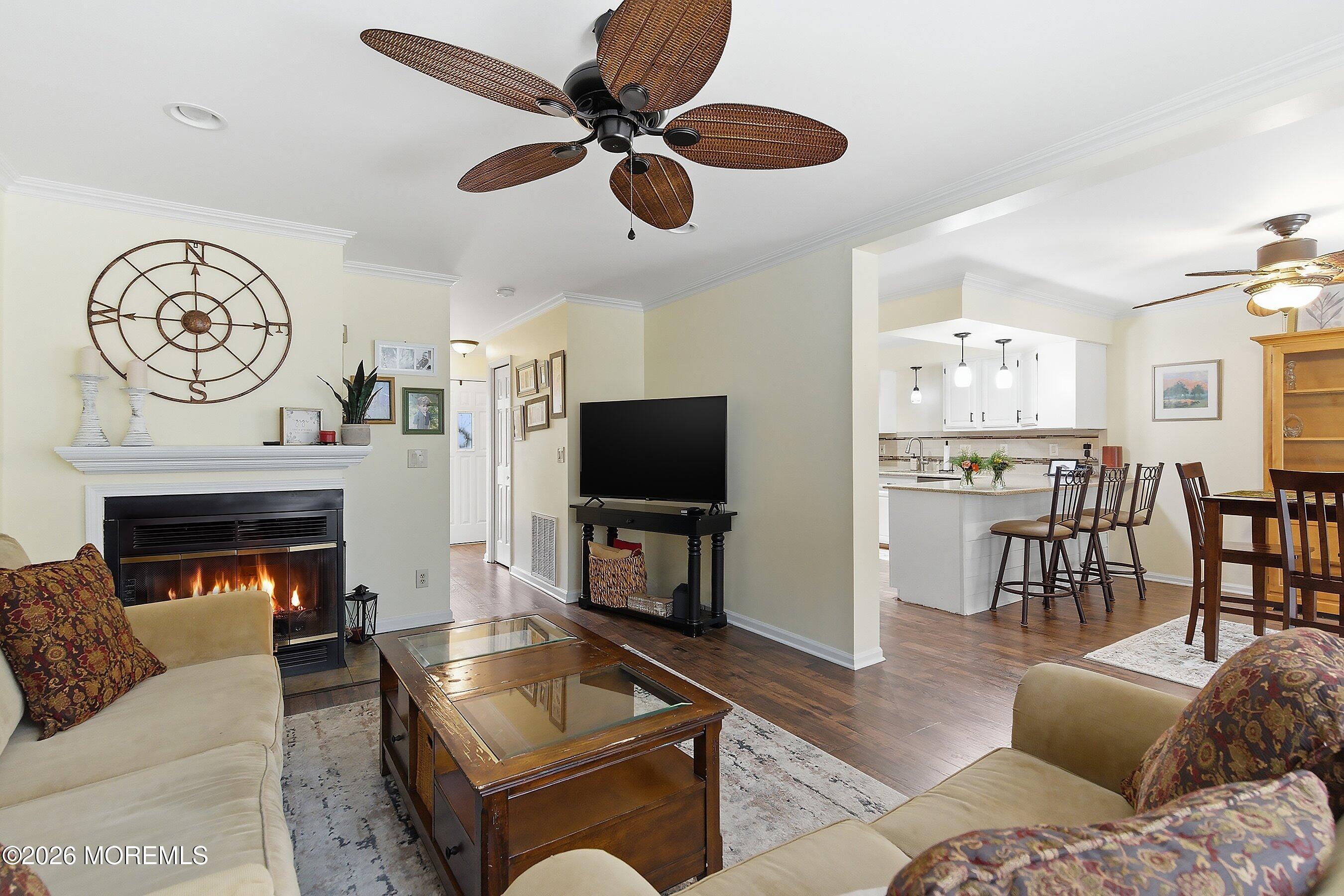 35 S Sailors Quay Drive 702