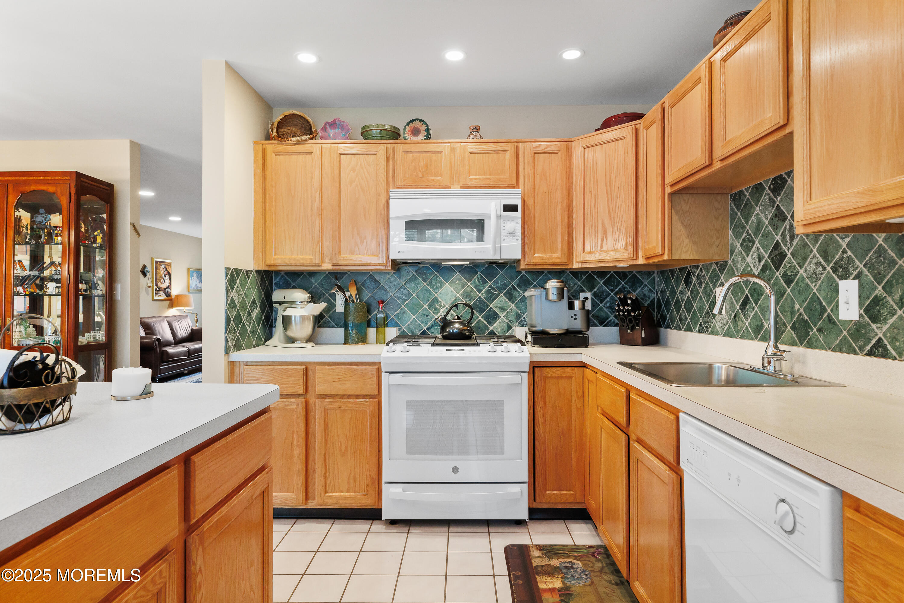 114 Wood Duck Court #1000, Freehold, New Jersey image 10
