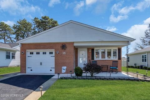 18 Encinitas Drive Toms River NJ 08757
