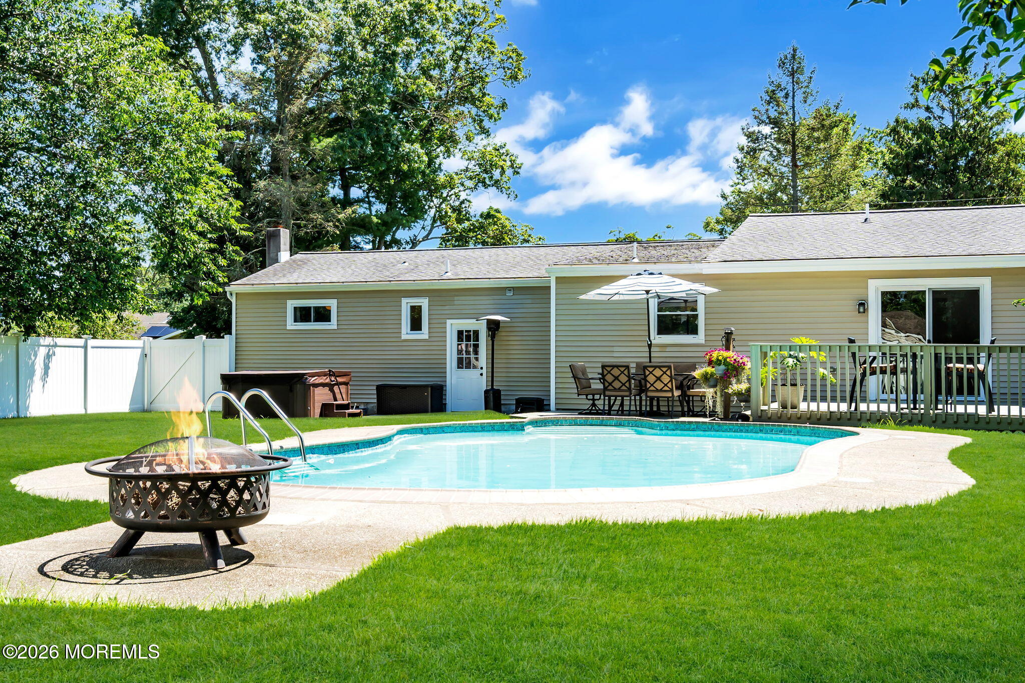 1126 Overlook Drive