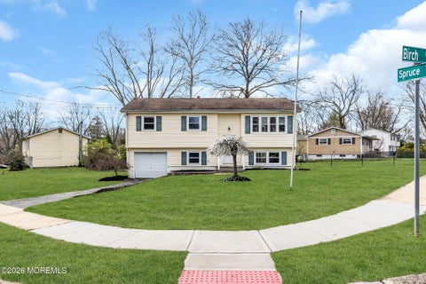 Homes For Sale - 7 Spruce Terrace<br/> Jackson, NJ 08527