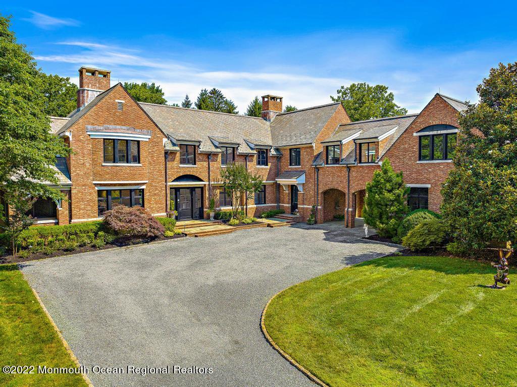 18 Sheraton Lane
