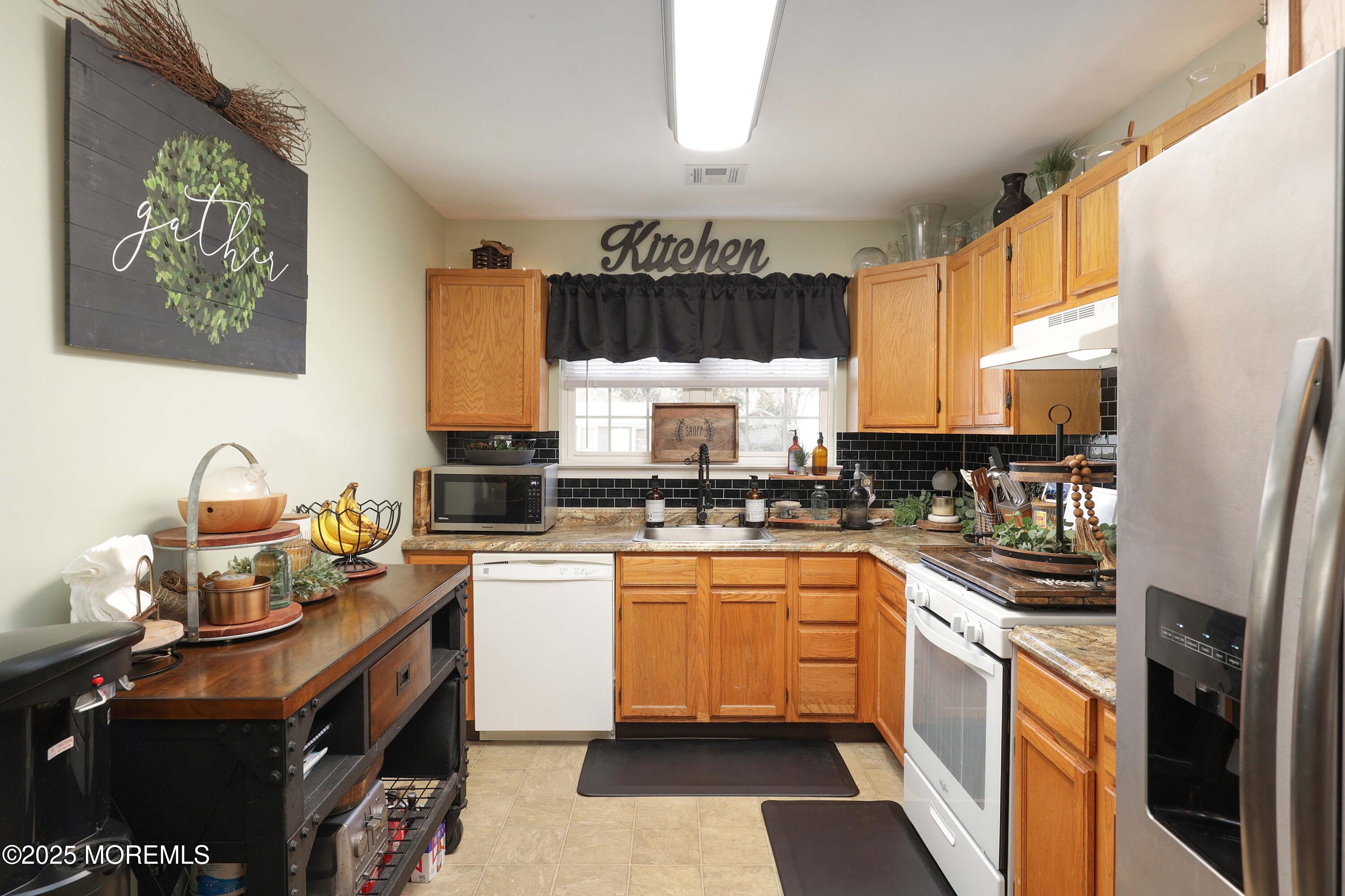 240 Atlantic Avenue, Middletown, New Jersey image 8