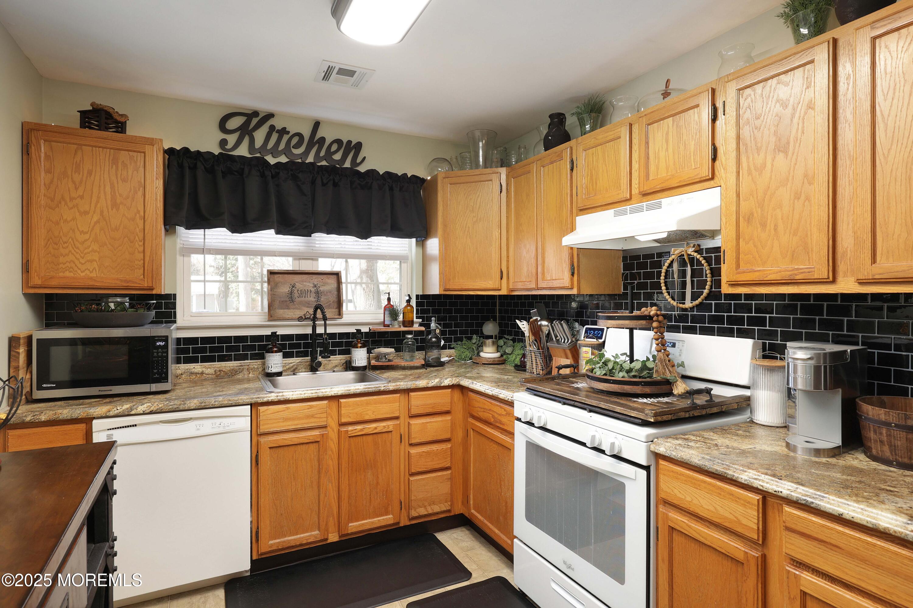 240 Atlantic Avenue, Middletown, New Jersey image 9