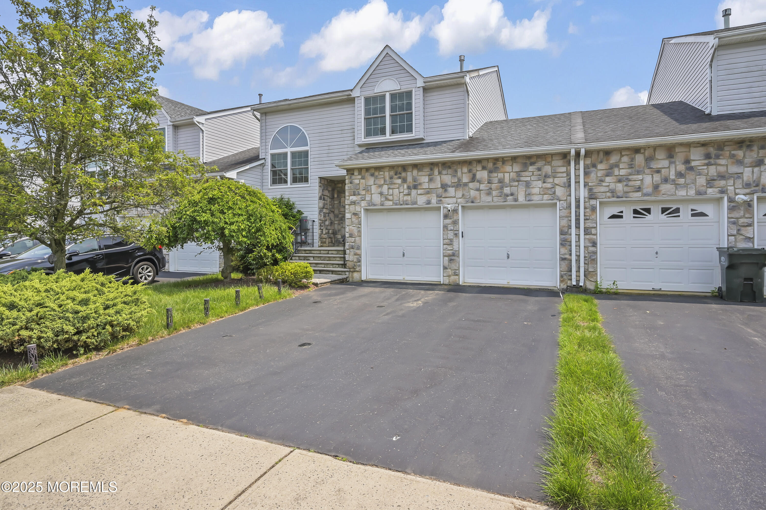 23 Woodpecker Way
