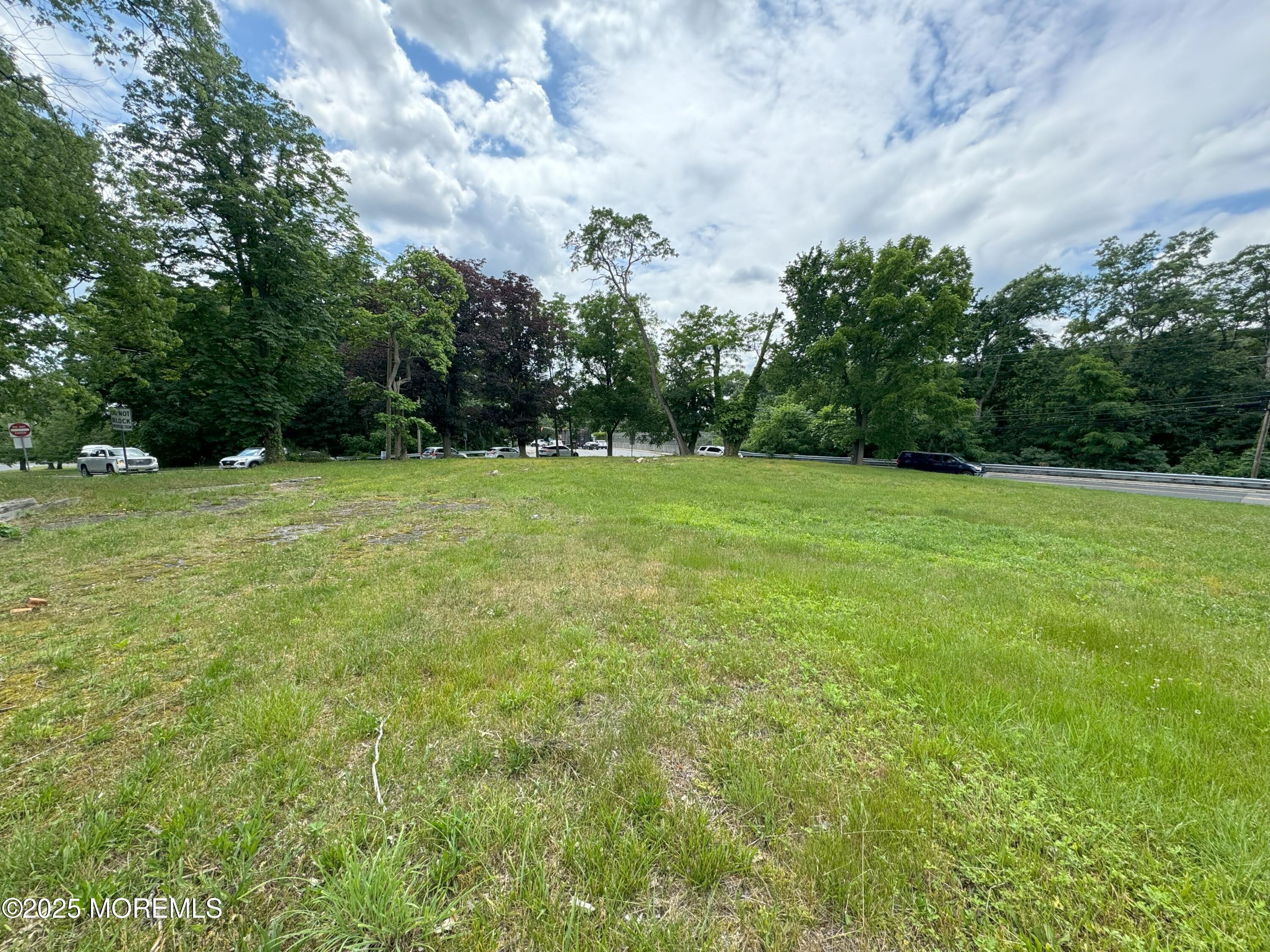 1 Wickatunk Road, Manalapan, New Jersey image 9