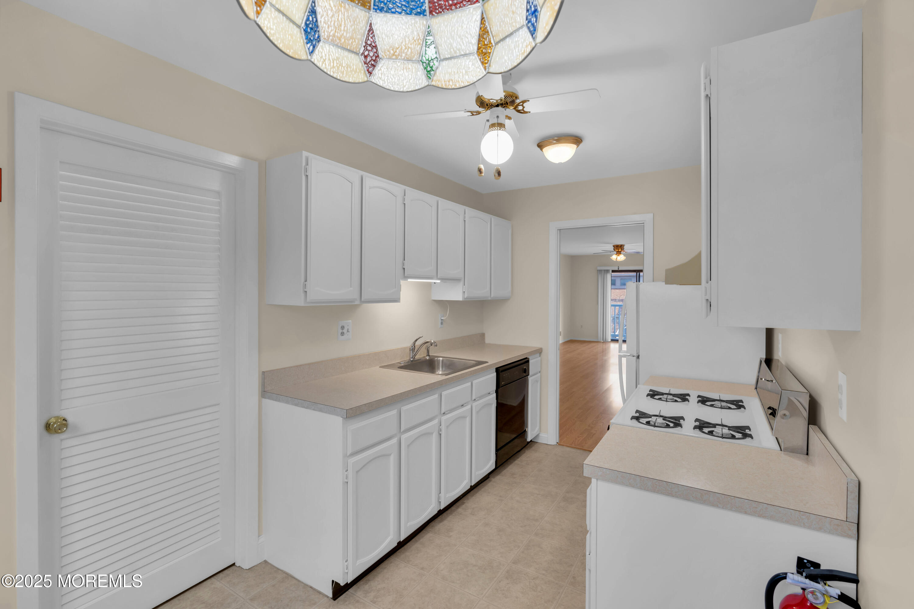 10 Joyce Court, Tinton Falls, New Jersey image 4