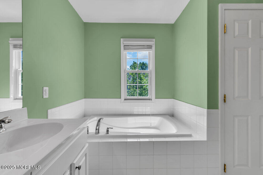 59 Inwood Drive, Manalapan, New Jersey image 25