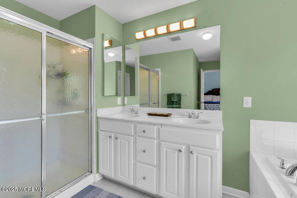 59 Inwood Drive, Manalapan, New Jersey image 24