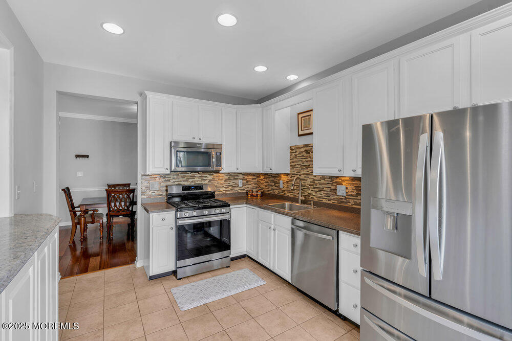 59 Inwood Drive, Manalapan, New Jersey image 16