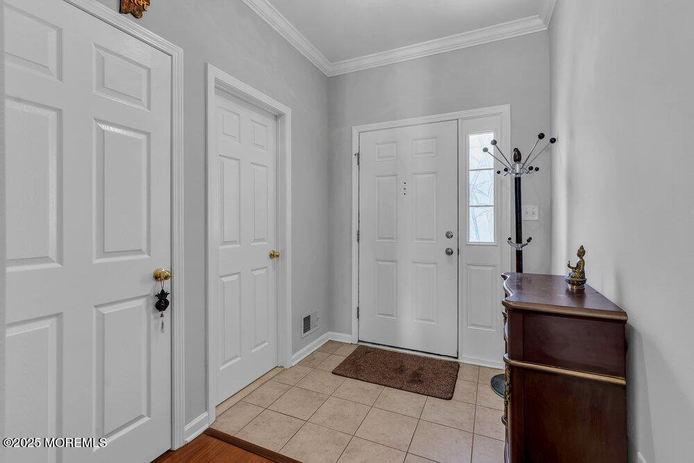59 Inwood Drive, Manalapan, New Jersey image 5