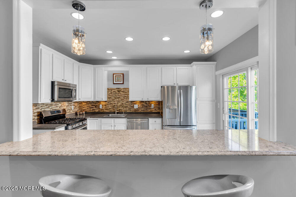 59 Inwood Drive, Manalapan, New Jersey image 12