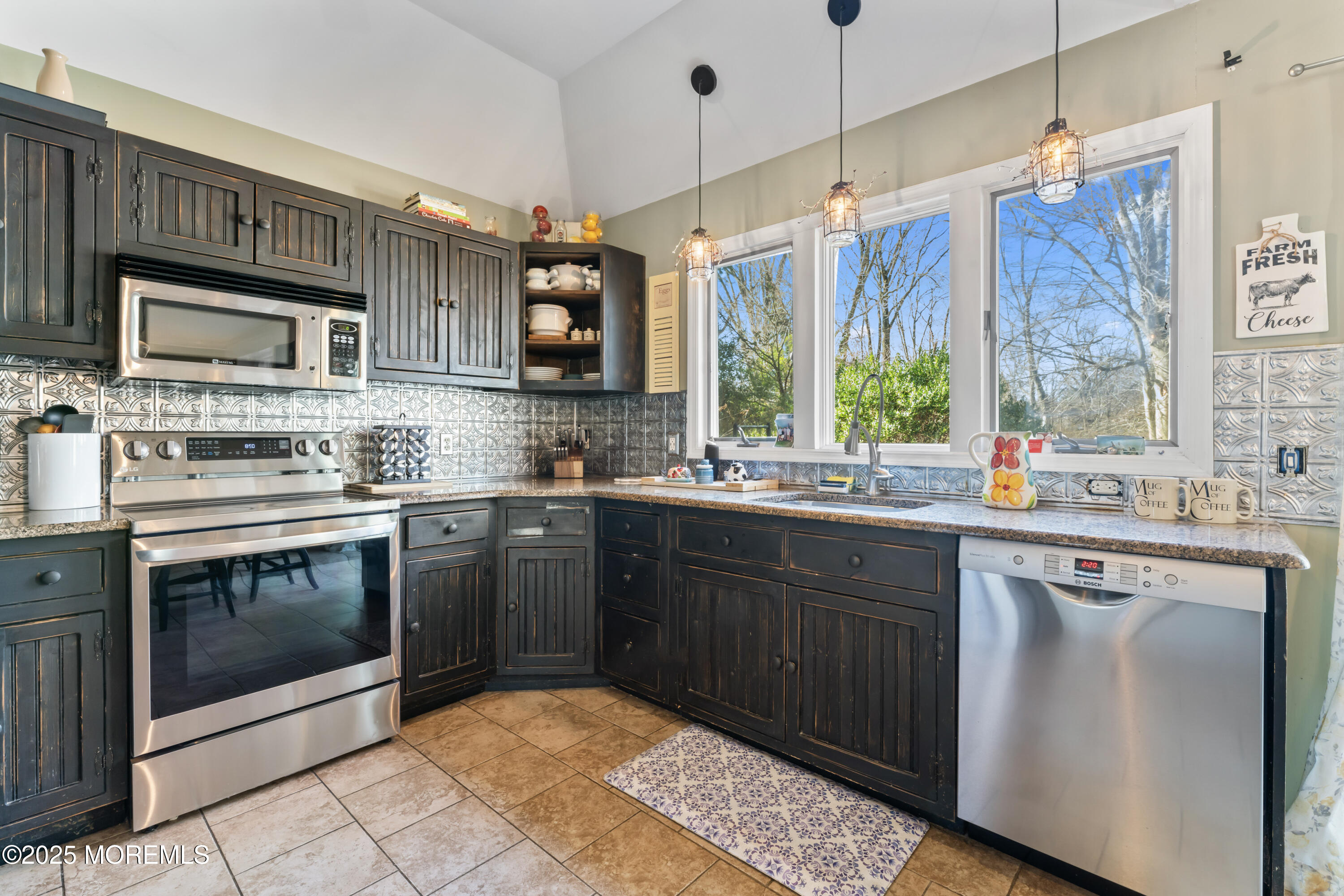60 Pine Avenue, Freehold, New Jersey image 14