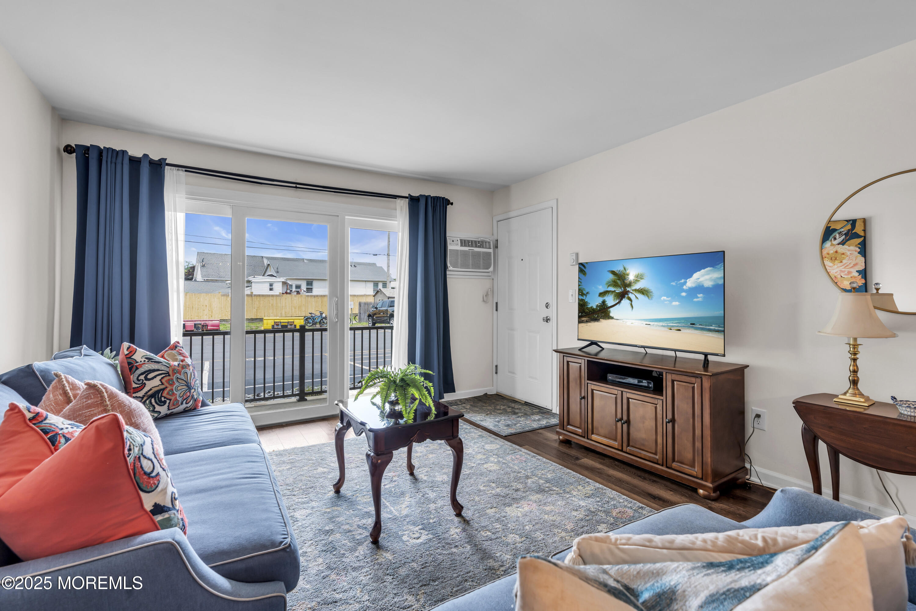 330 Shore Drive E 21