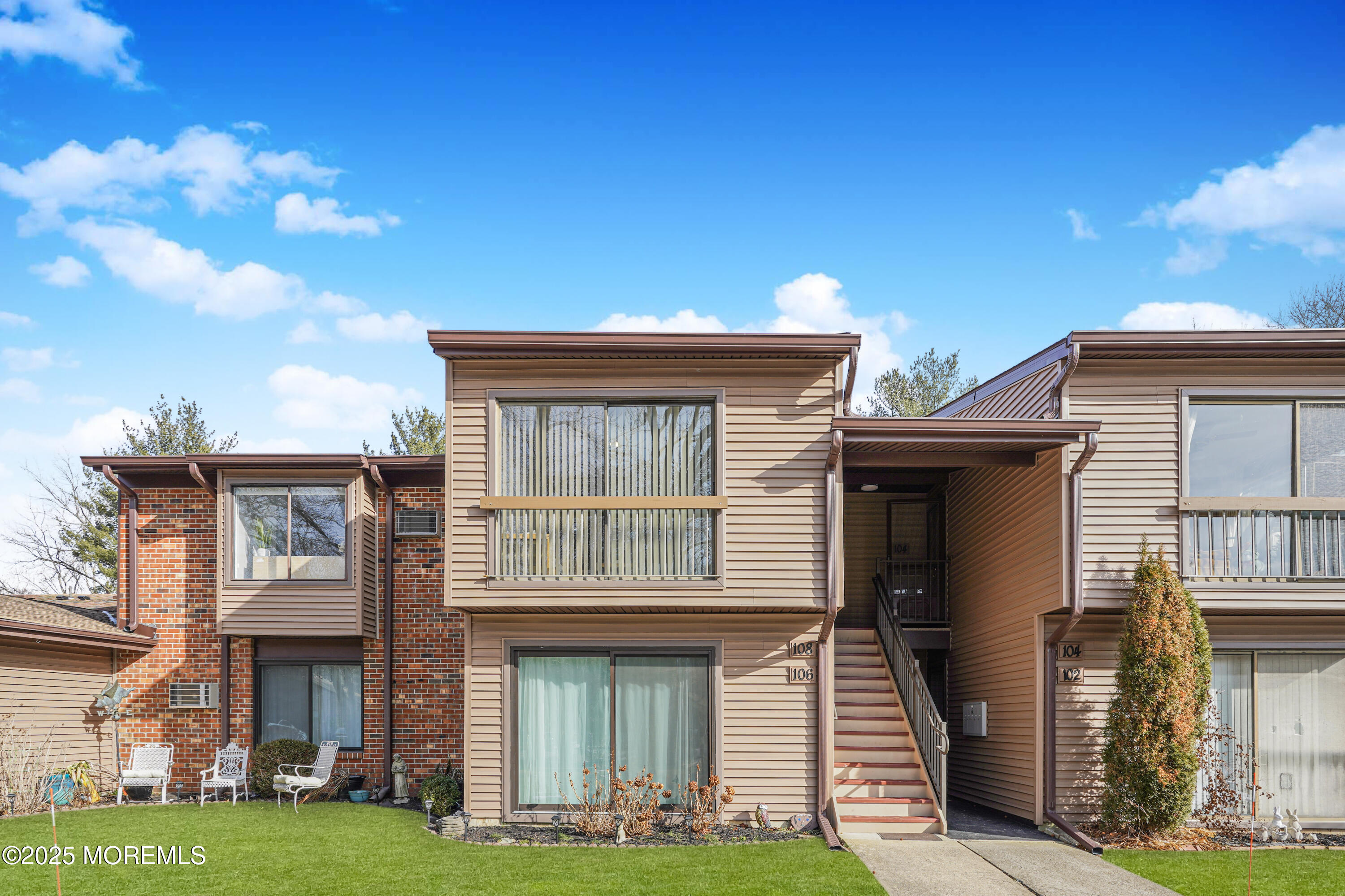 108 Manchester Court, Red Bank, New Jersey image 1