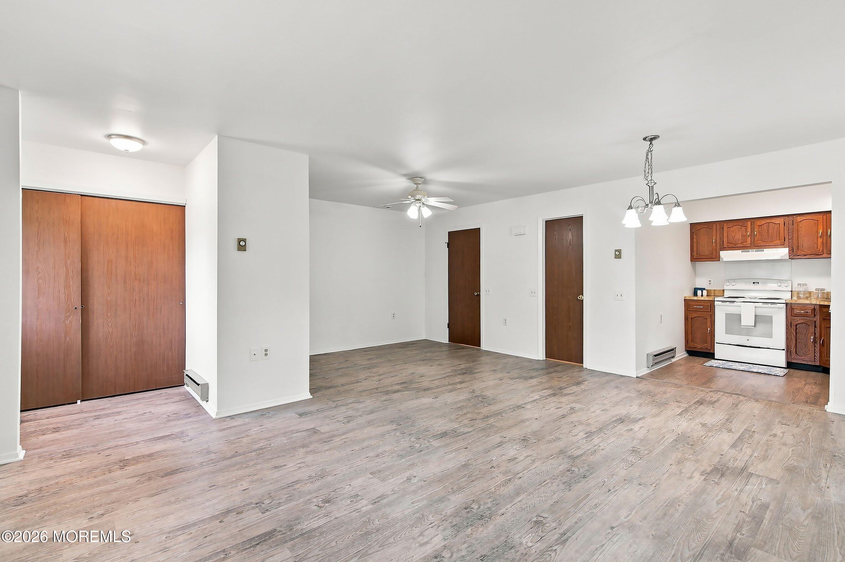 11 Spring Street C