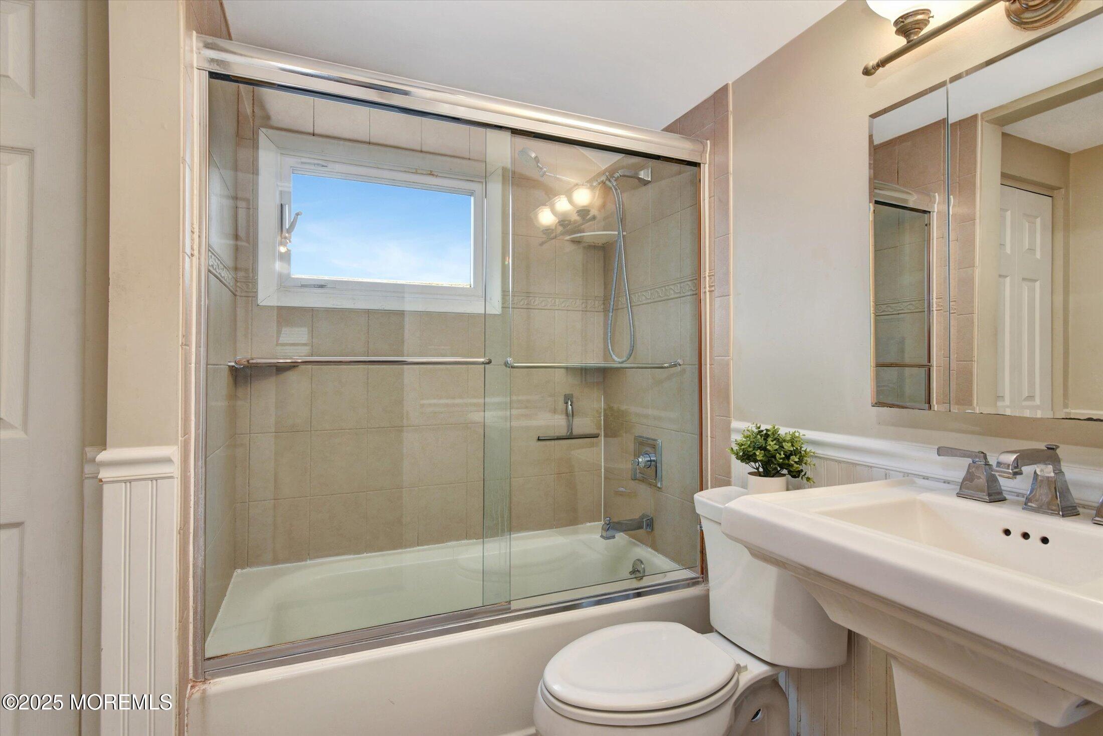 12 Albert Drive, Old Bridge, New Jersey image 13