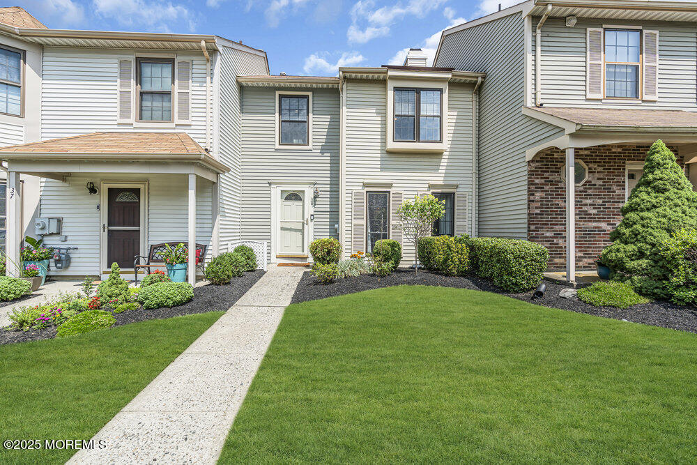 38 Devon Court