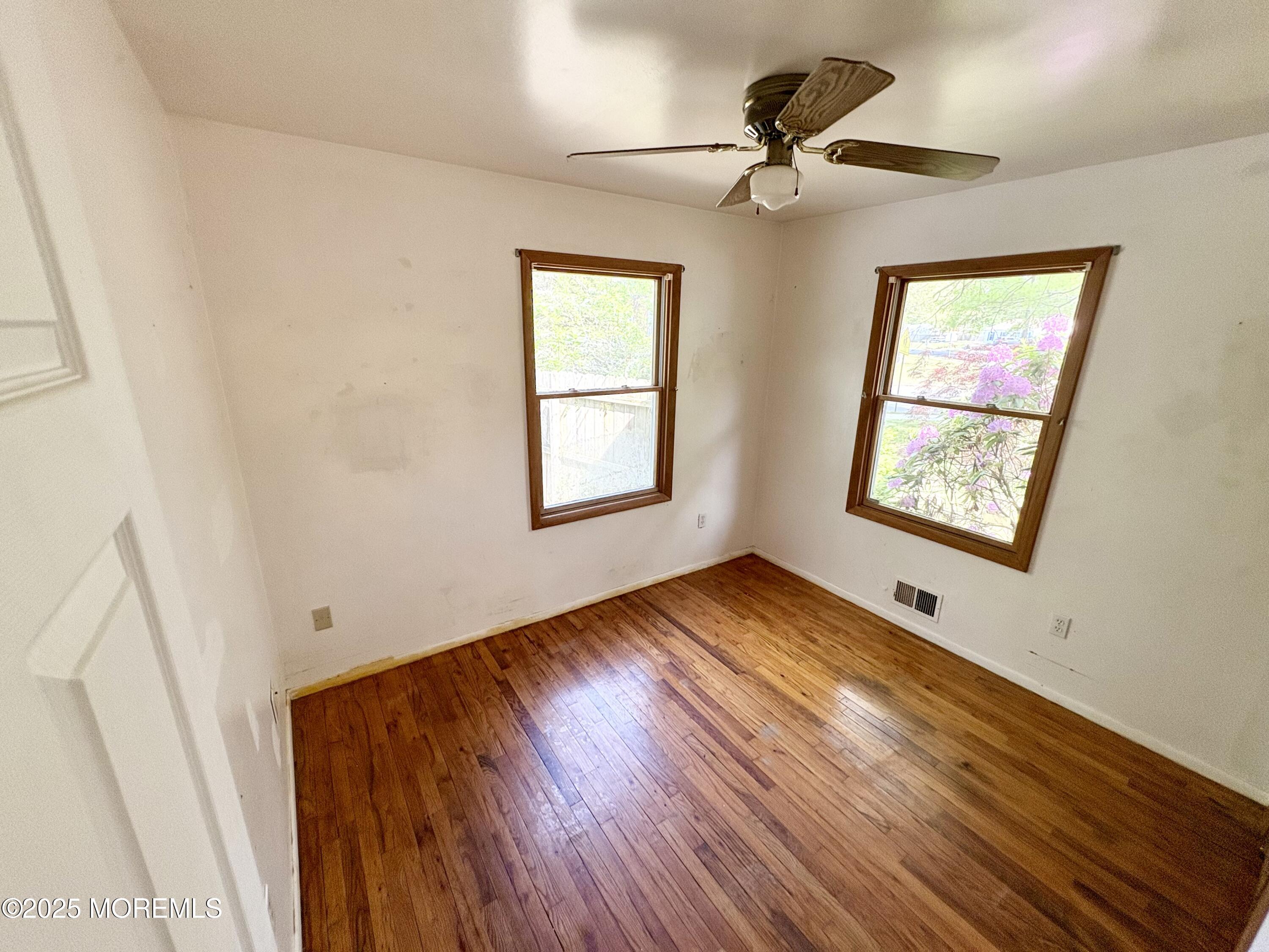 28 Chain Boulevard, Bayville, New Jersey image 17