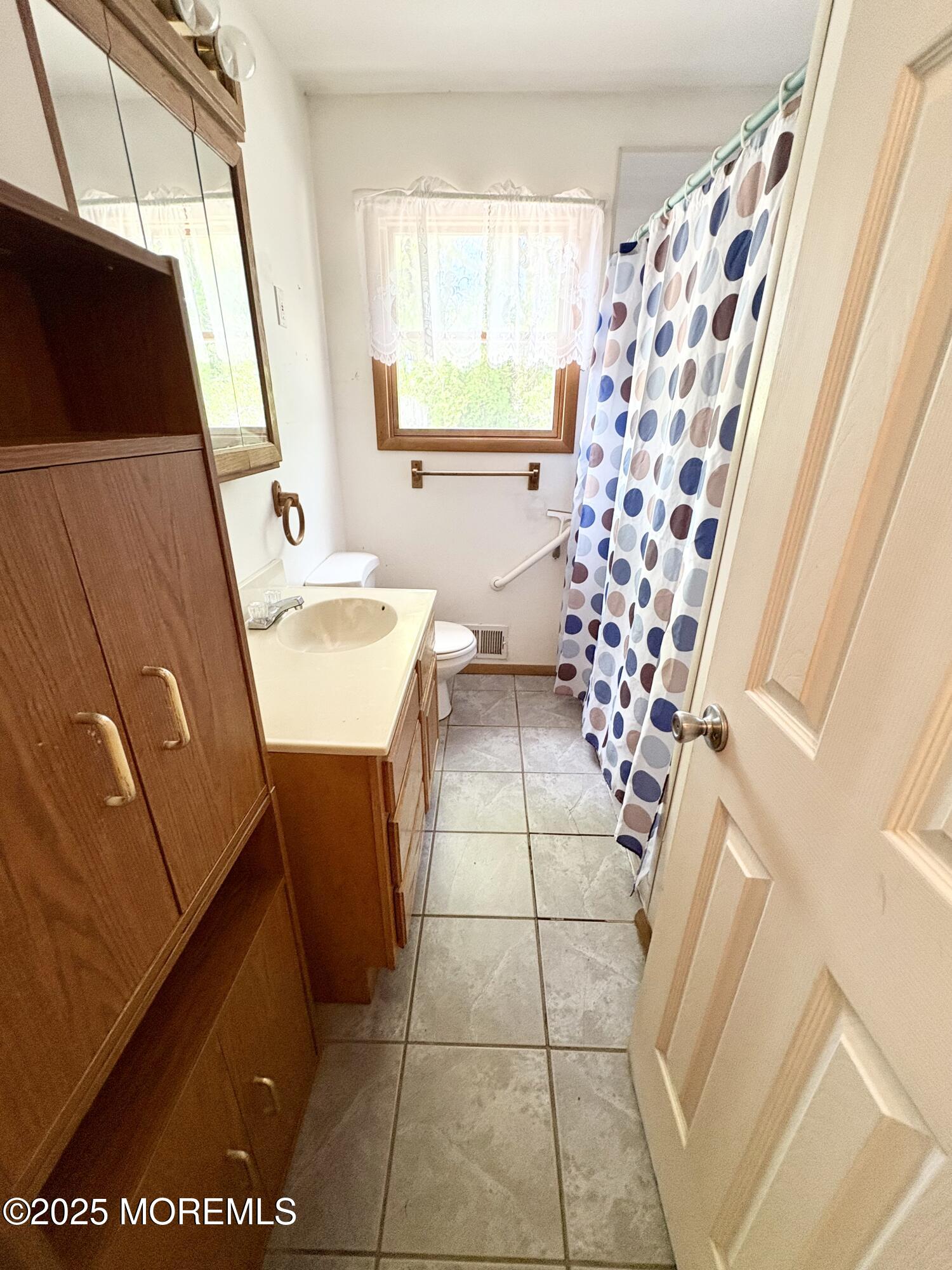 28 Chain Boulevard, Bayville, New Jersey image 13