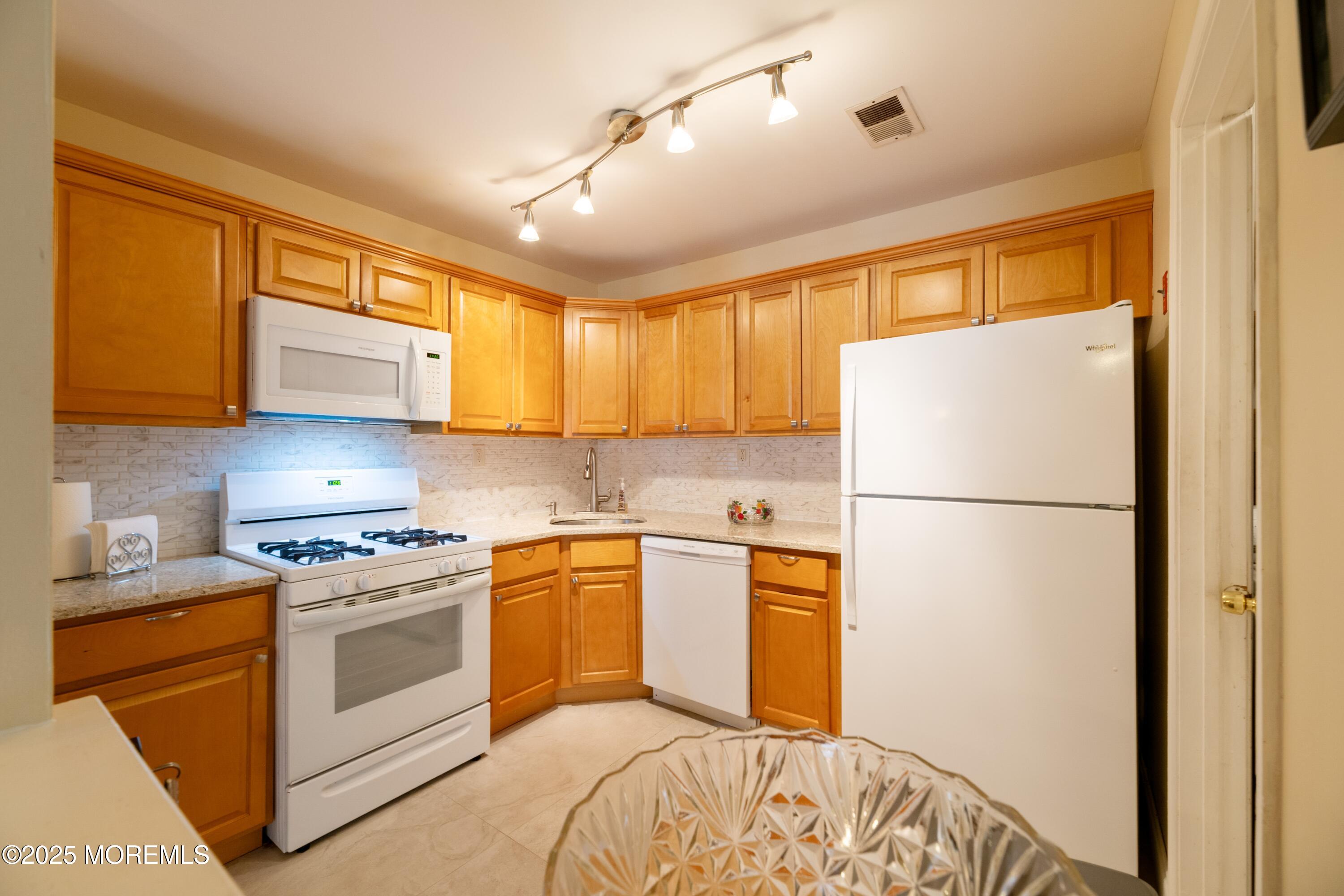61 Frontier Way, Tinton Falls, New Jersey image 20