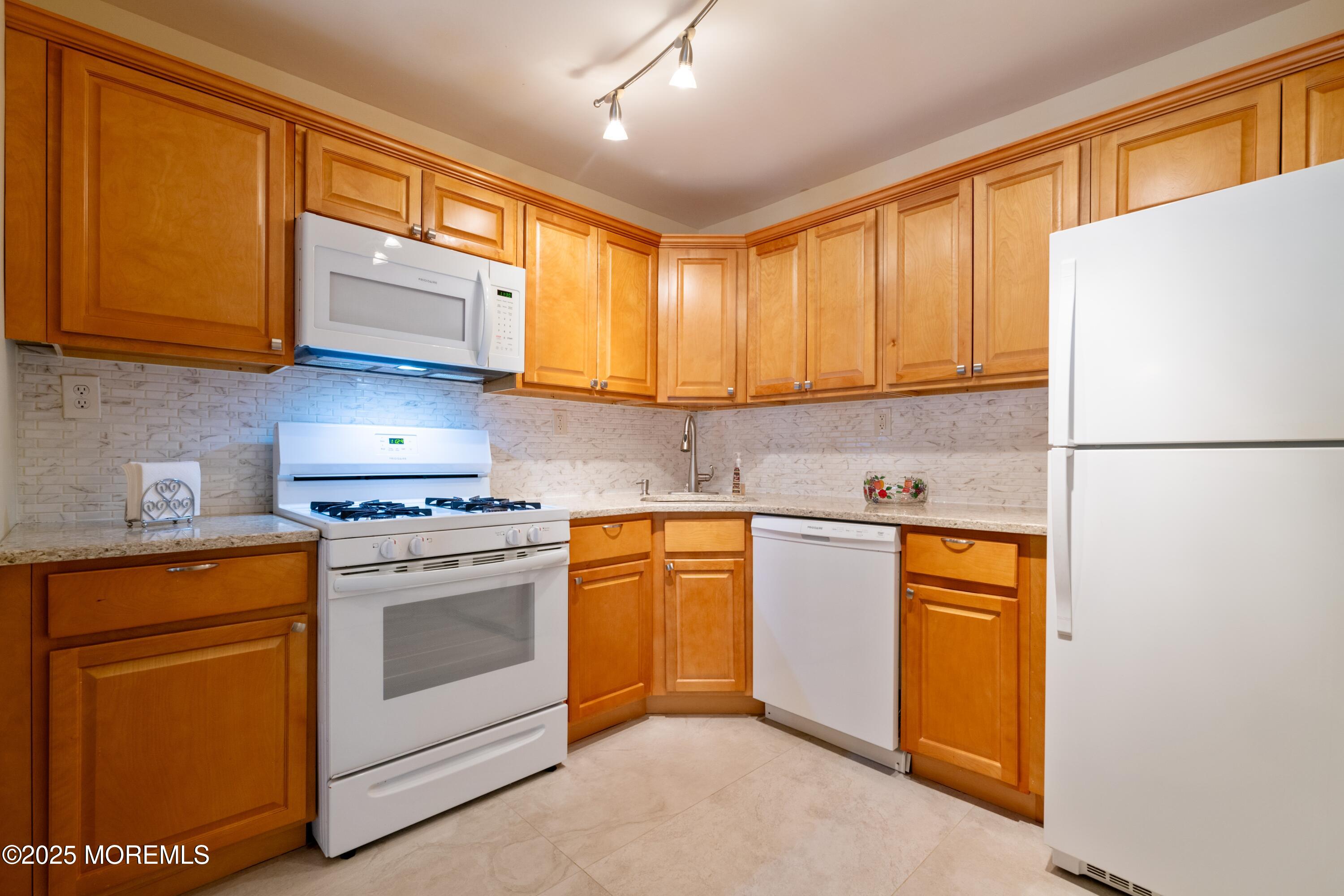 61 Frontier Way, Tinton Falls, New Jersey image 10
