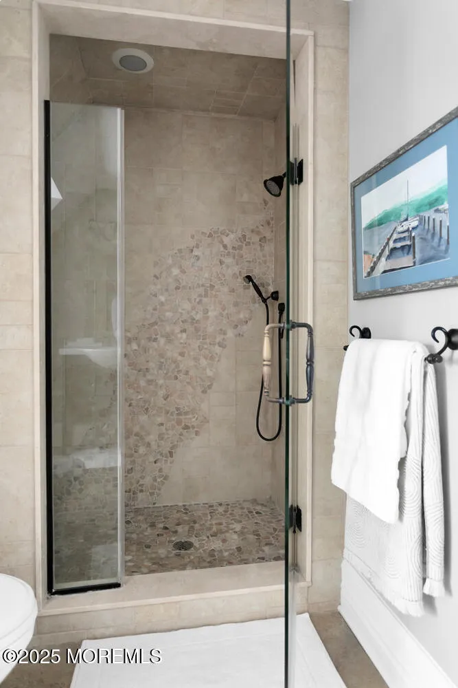 Rumson, New Jersey 07760, United States, 6 Bedrooms Bedrooms, ,5 BathroomsBathrooms,Residential,Pending,87679