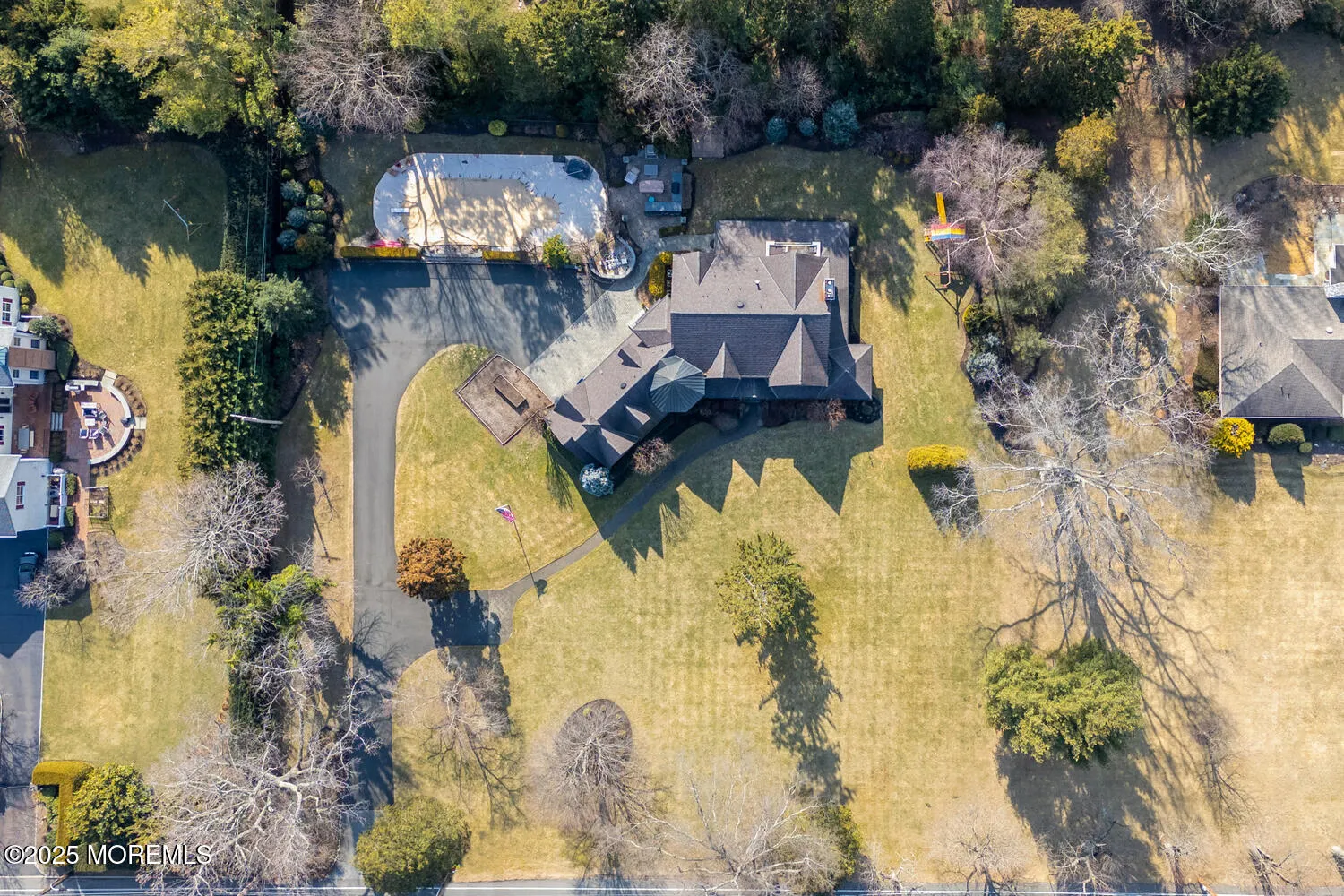 Rumson, New Jersey 07760, United States, 6 Bedrooms Bedrooms, ,5 BathroomsBathrooms,Residential,Pending,87679