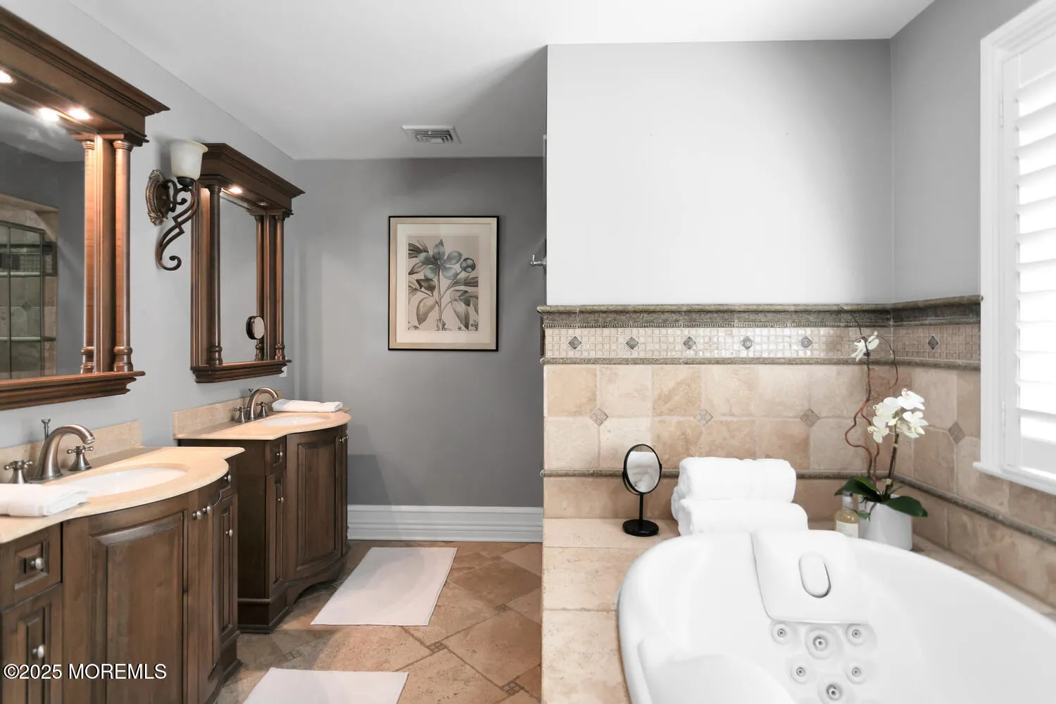 Rumson, New Jersey 07760, United States, 6 Bedrooms Bedrooms, ,5 BathroomsBathrooms,Residential,Pending,87679