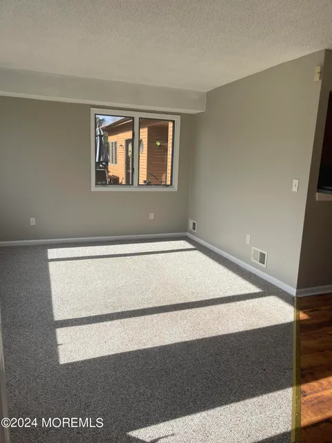 MLS: 22514933