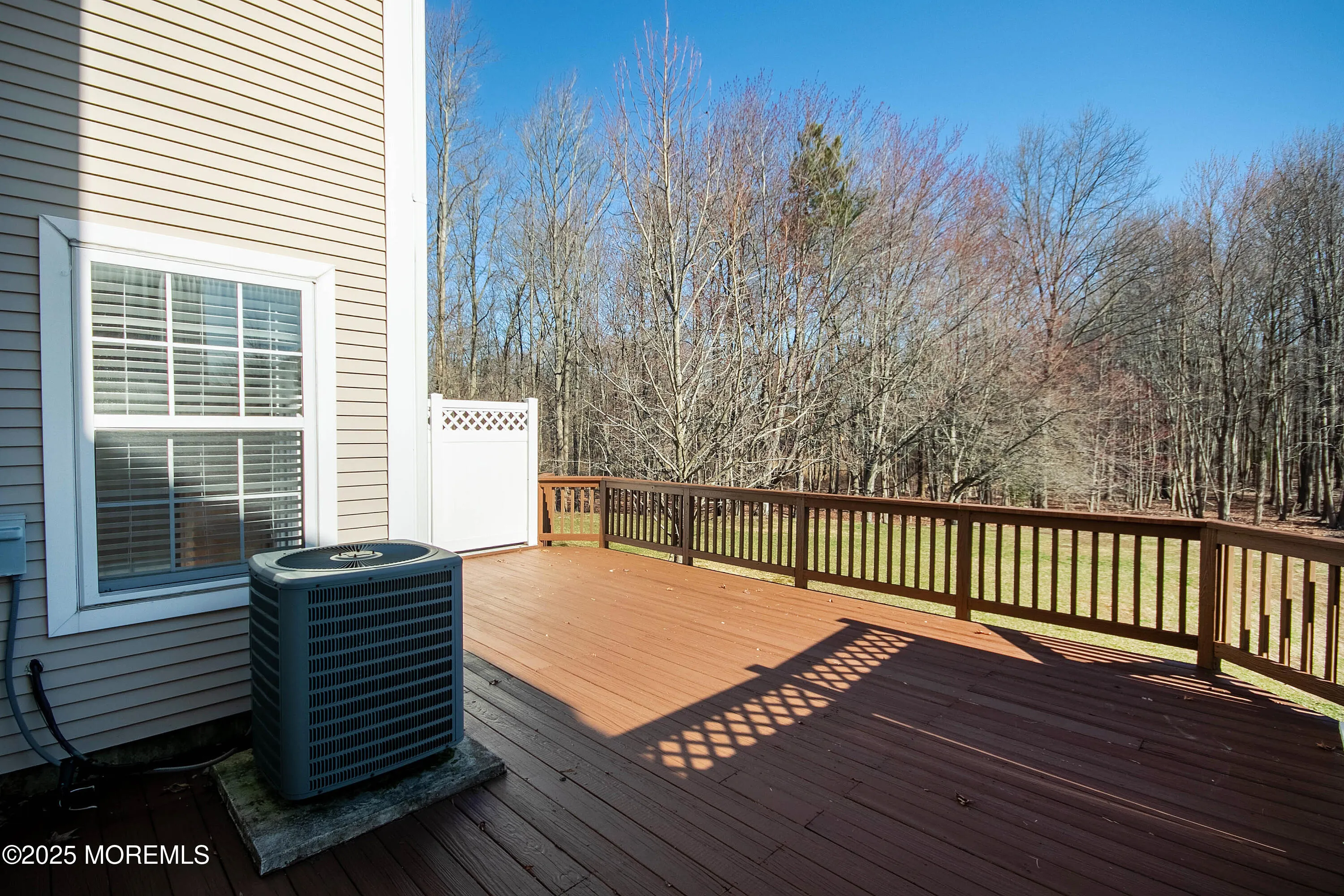 Holmdel, New Jersey 07733, United States, 2 Bedrooms Bedrooms, ,3 BathroomsBathrooms,Residential,Active,91806