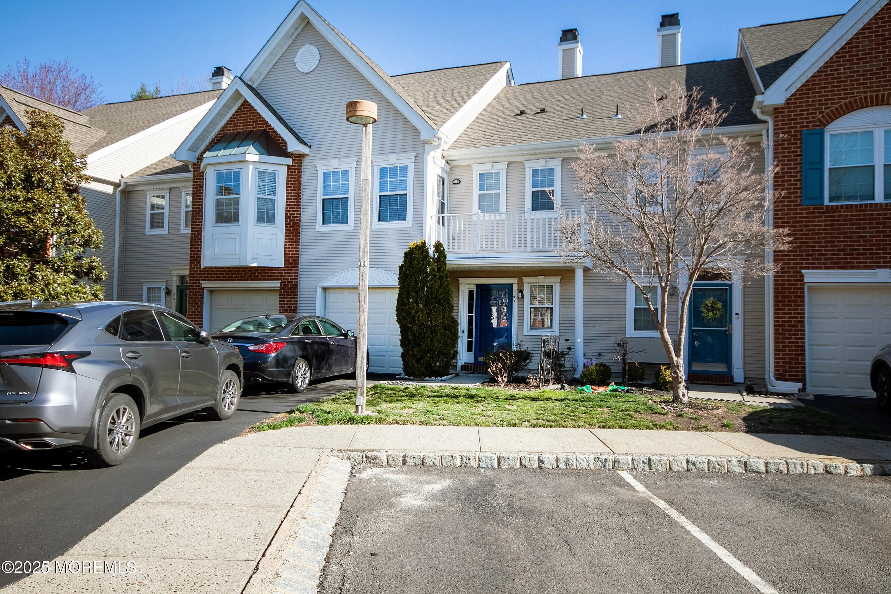 Holmdel, New Jersey 07733, United States, 2 Bedrooms Bedrooms, ,3 BathroomsBathrooms,Residential,Active,91806