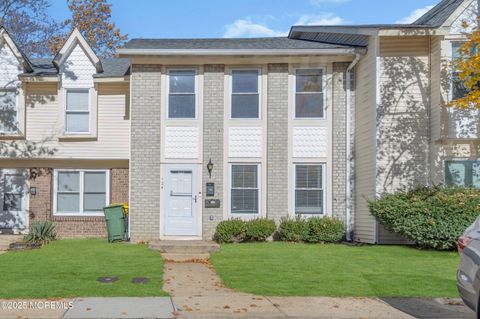 124 Williamsburg Lane Lakewood NJ 08701