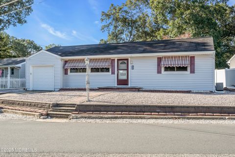 Photo of 613 Twin River Drive, Forked River, NJ 08731 (MLS # 22529728)