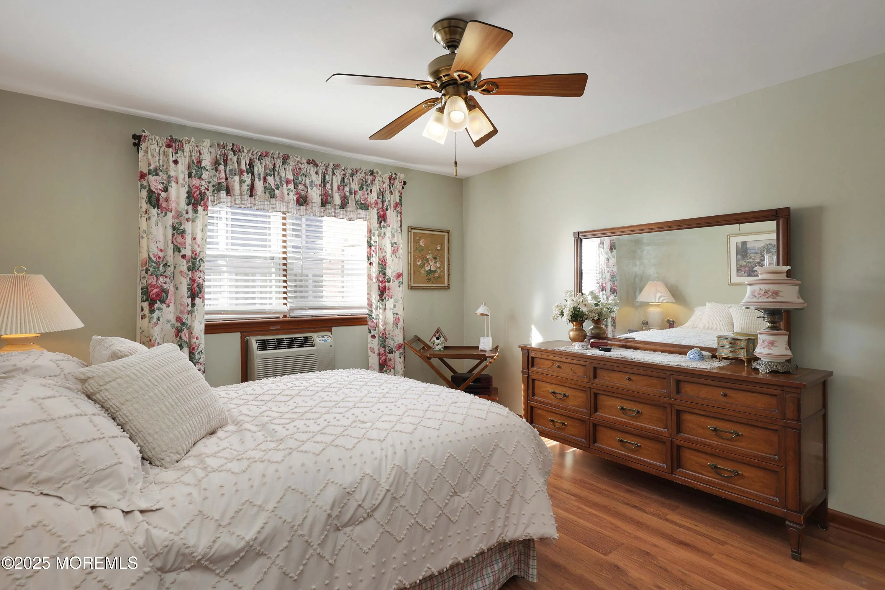 Belmar, New Jersey 07719, United States, 1 Bedroom Bedrooms, ,1 BathroomBathrooms,Residential,Active,226809