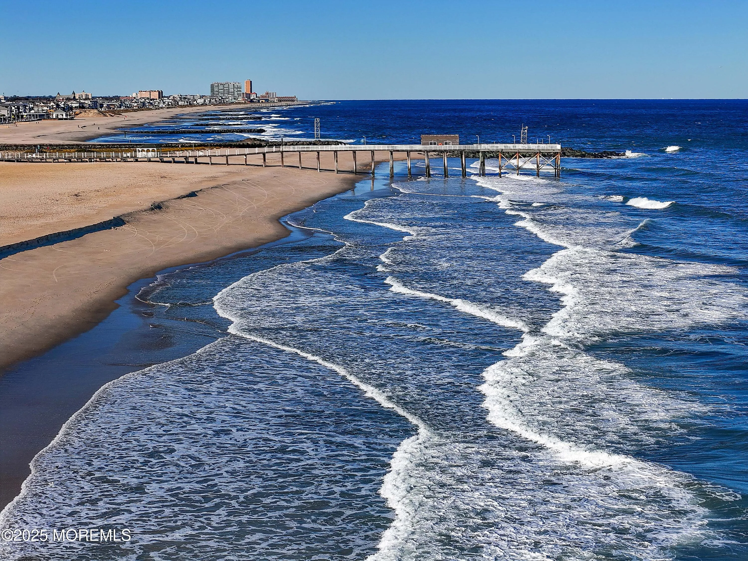Belmar, New Jersey 07719, United States, 1 Bedroom Bedrooms, ,1 BathroomBathrooms,Residential,Active,226809