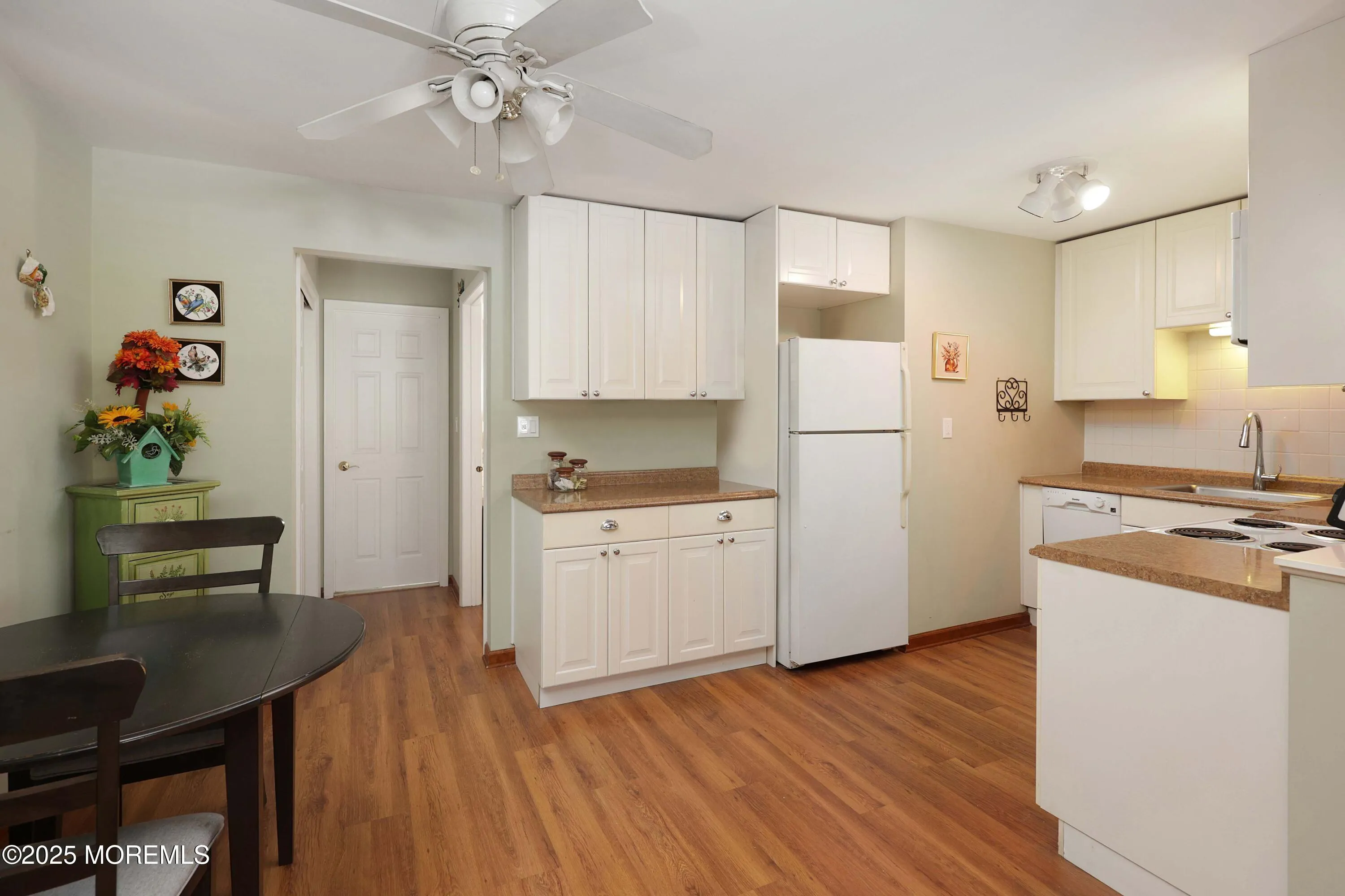 Belmar, New Jersey 07719, United States, 1 Bedroom Bedrooms, ,1 BathroomBathrooms,Residential,Active,226809