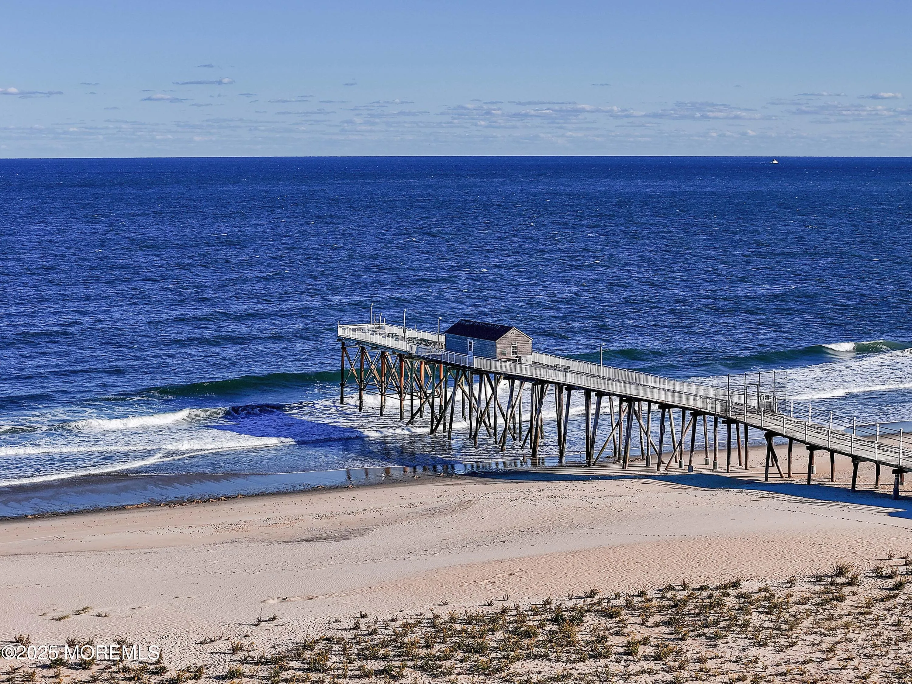 Belmar, New Jersey 07719, United States, 1 Bedroom Bedrooms, ,1 BathroomBathrooms,Residential,Active,226809