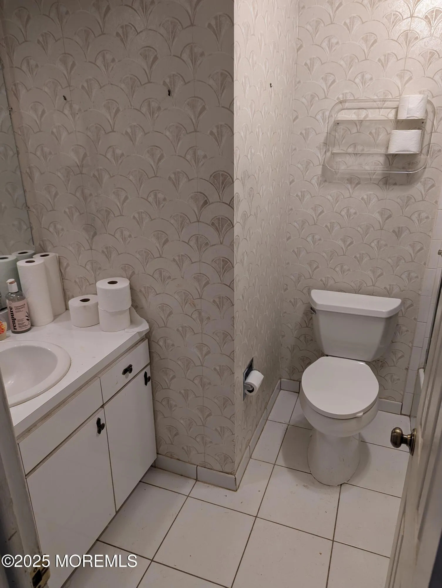 Morganville, New Jersey 07751, United States, 5 Bedrooms Bedrooms, ,2 BathroomsBathrooms,Residential,Pending,103881