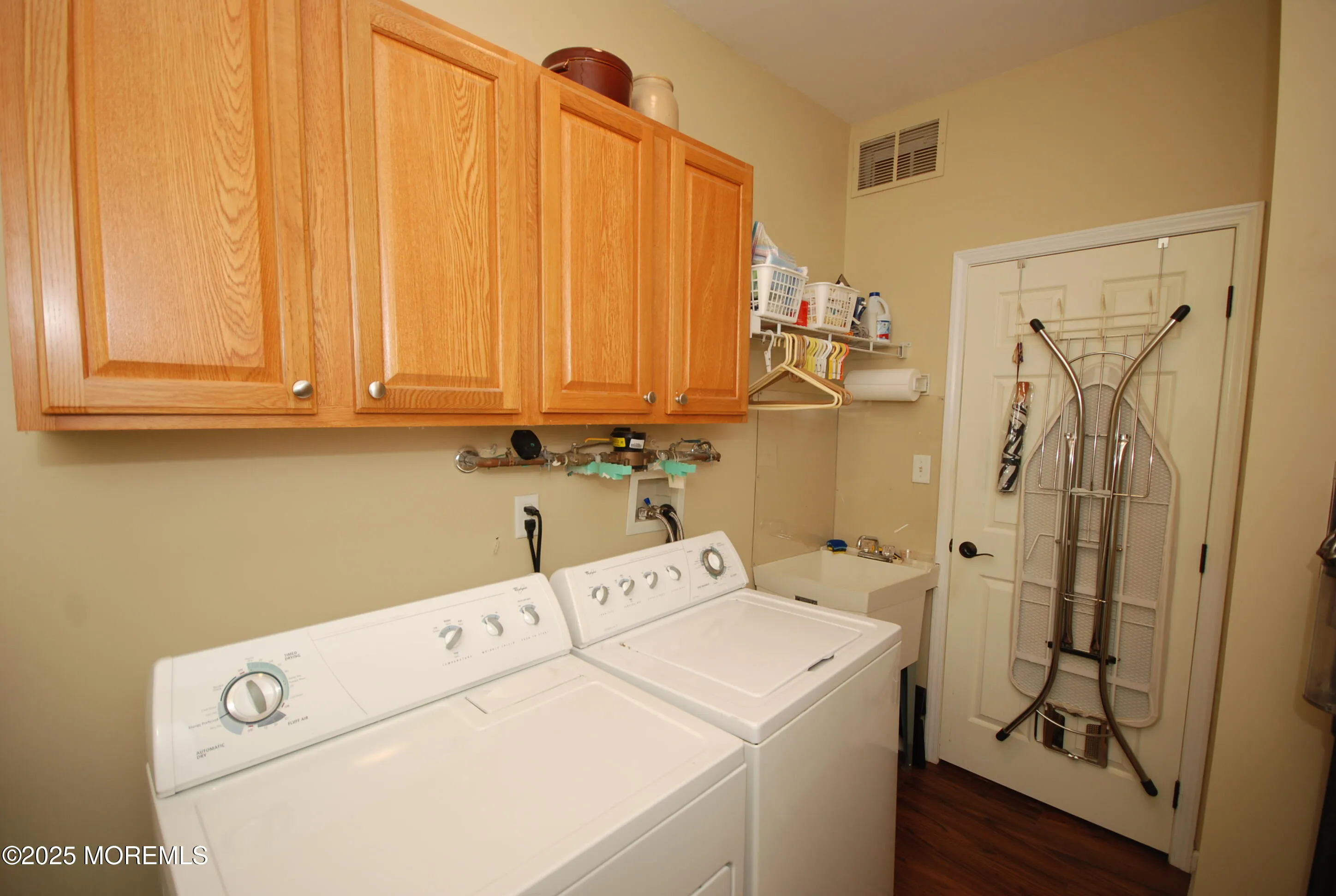 Allentown, New Jersey 08501, United States, 2 Bedrooms Bedrooms, ,2 BathroomsBathrooms,Residential,Coming Soon,96368