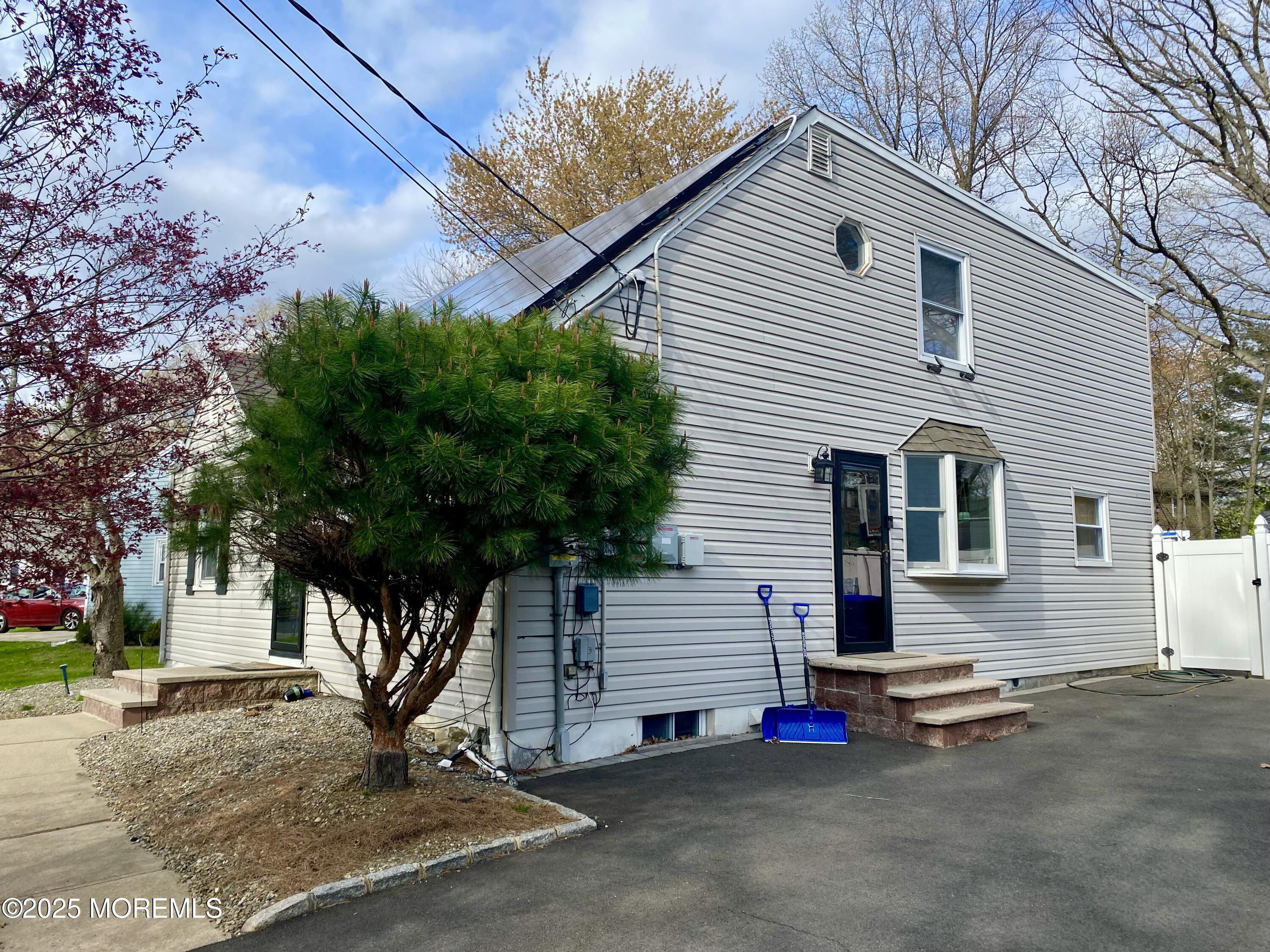 22 E Zoller Road, East Brunswick, New Jersey image 2