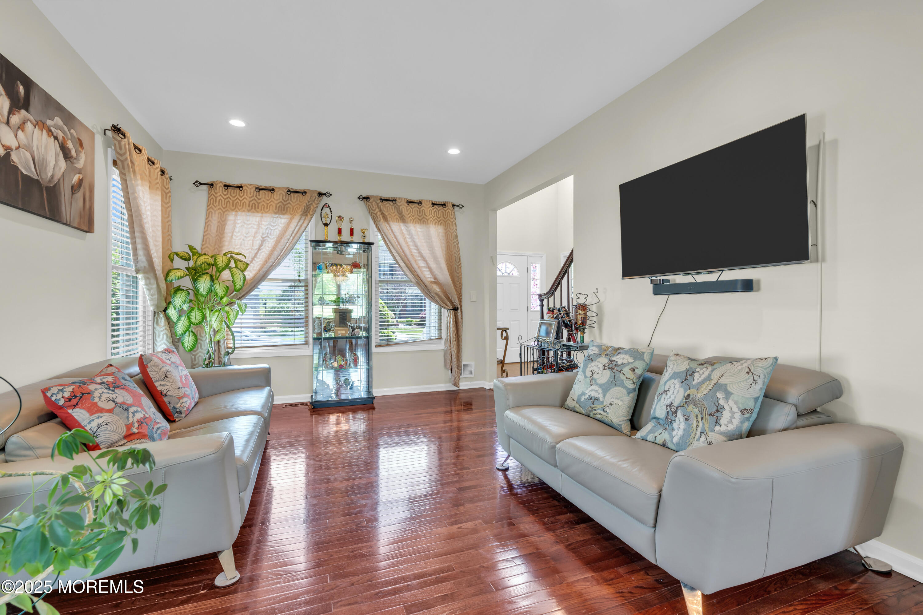 8 Hedgerow Lane, Manalapan, New Jersey image 16