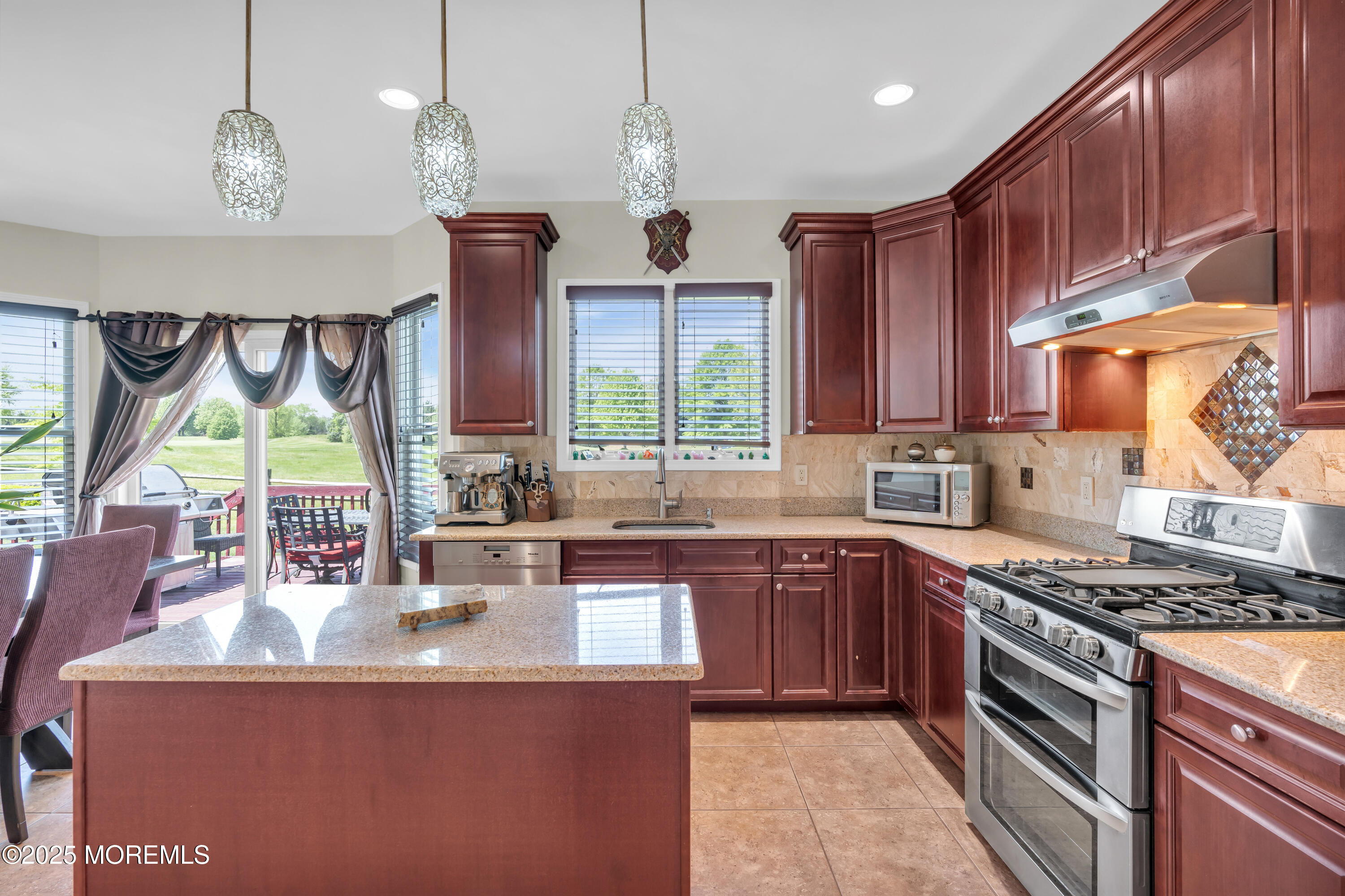 8 Hedgerow Lane, Manalapan, New Jersey image 21