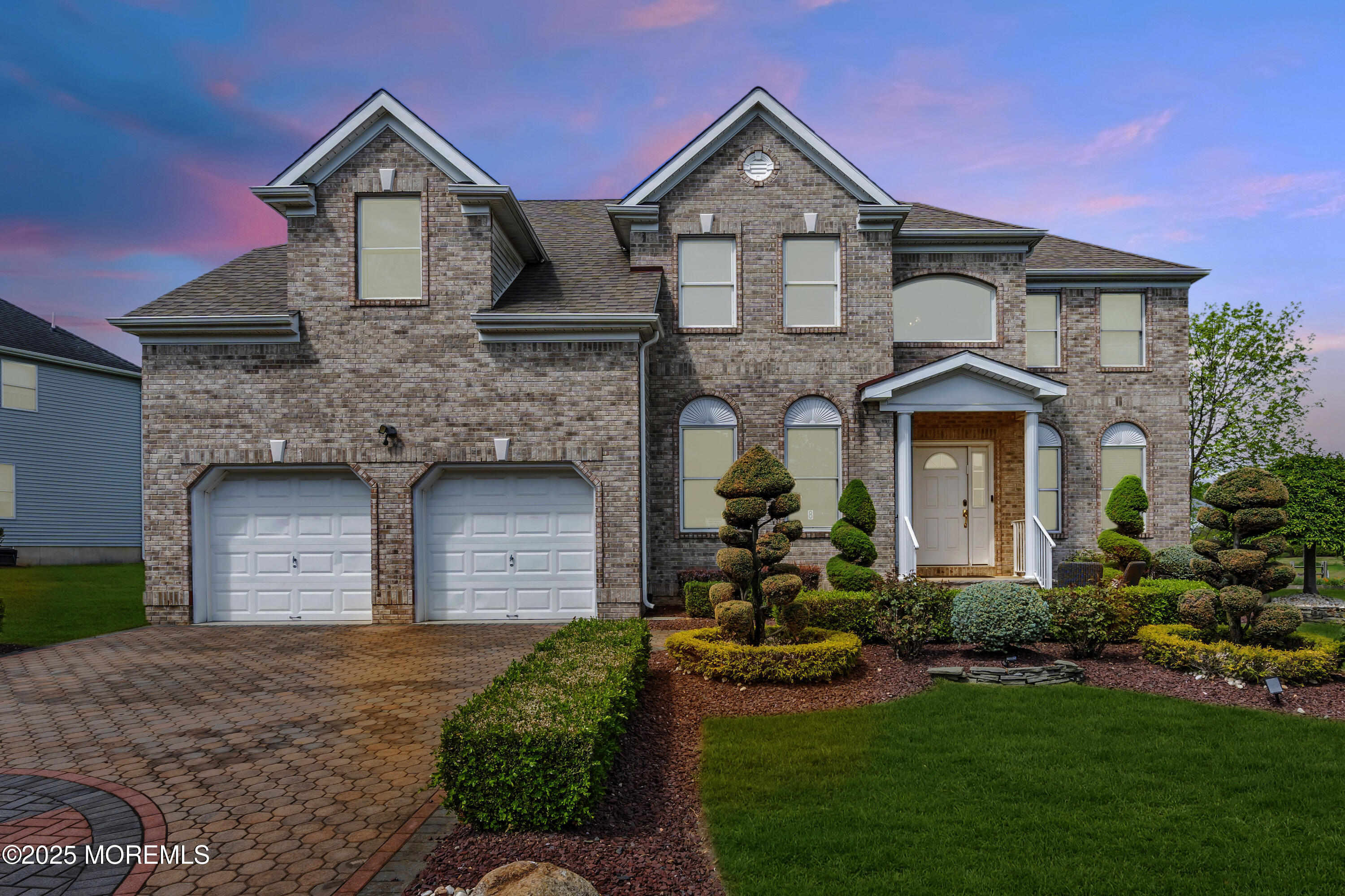 8 Hedgerow Lane, Manalapan, New Jersey image 1