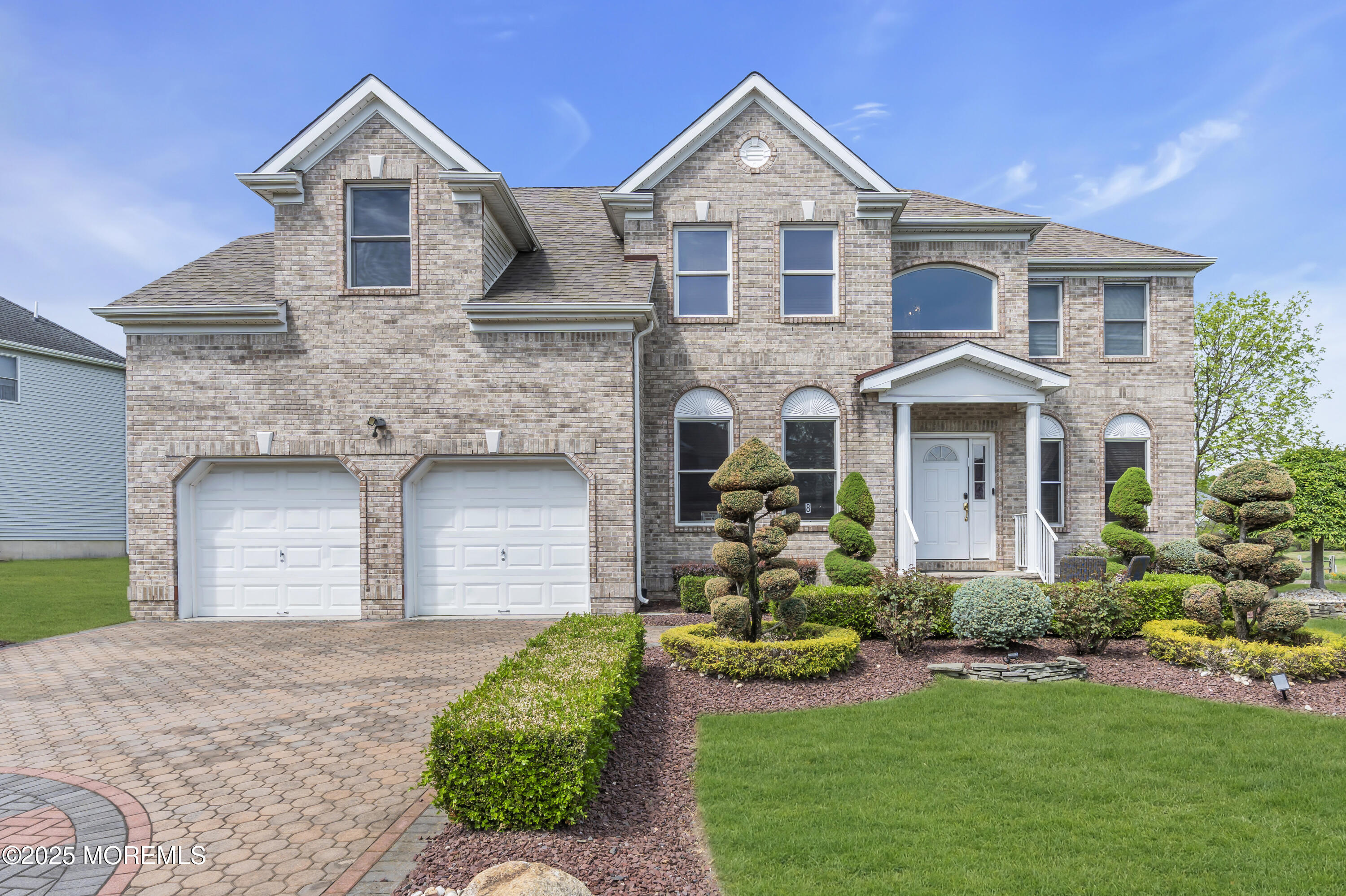 8 Hedgerow Lane, Manalapan, New Jersey image 2