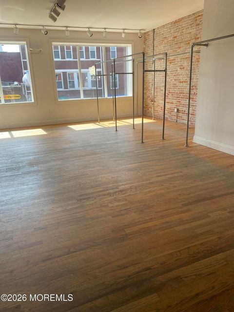Multifamily For Sale - 5 W Main Street<br/> Freehold, NJ 07728