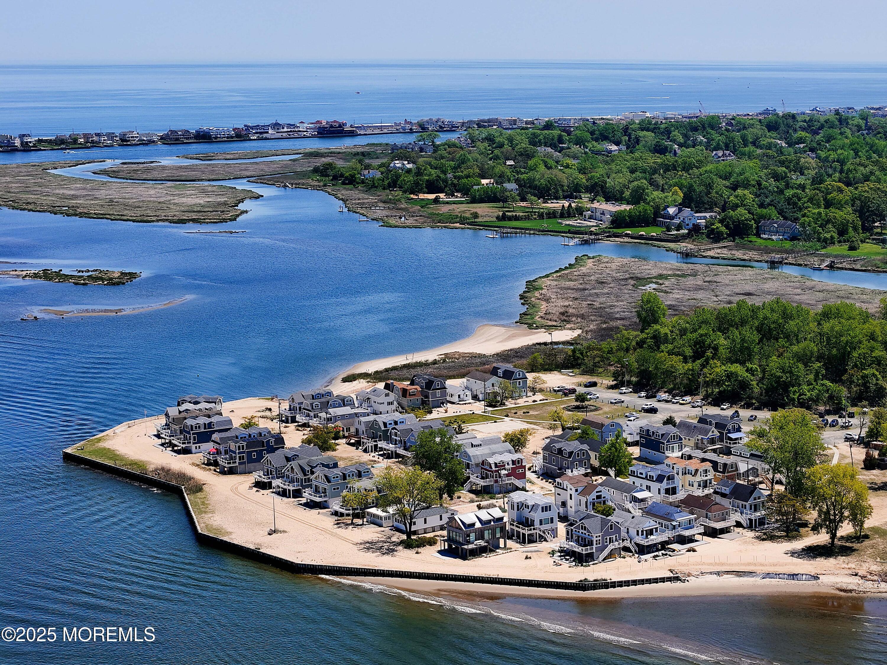 142 Black Point Road #G1, Rumson, New Jersey image 22