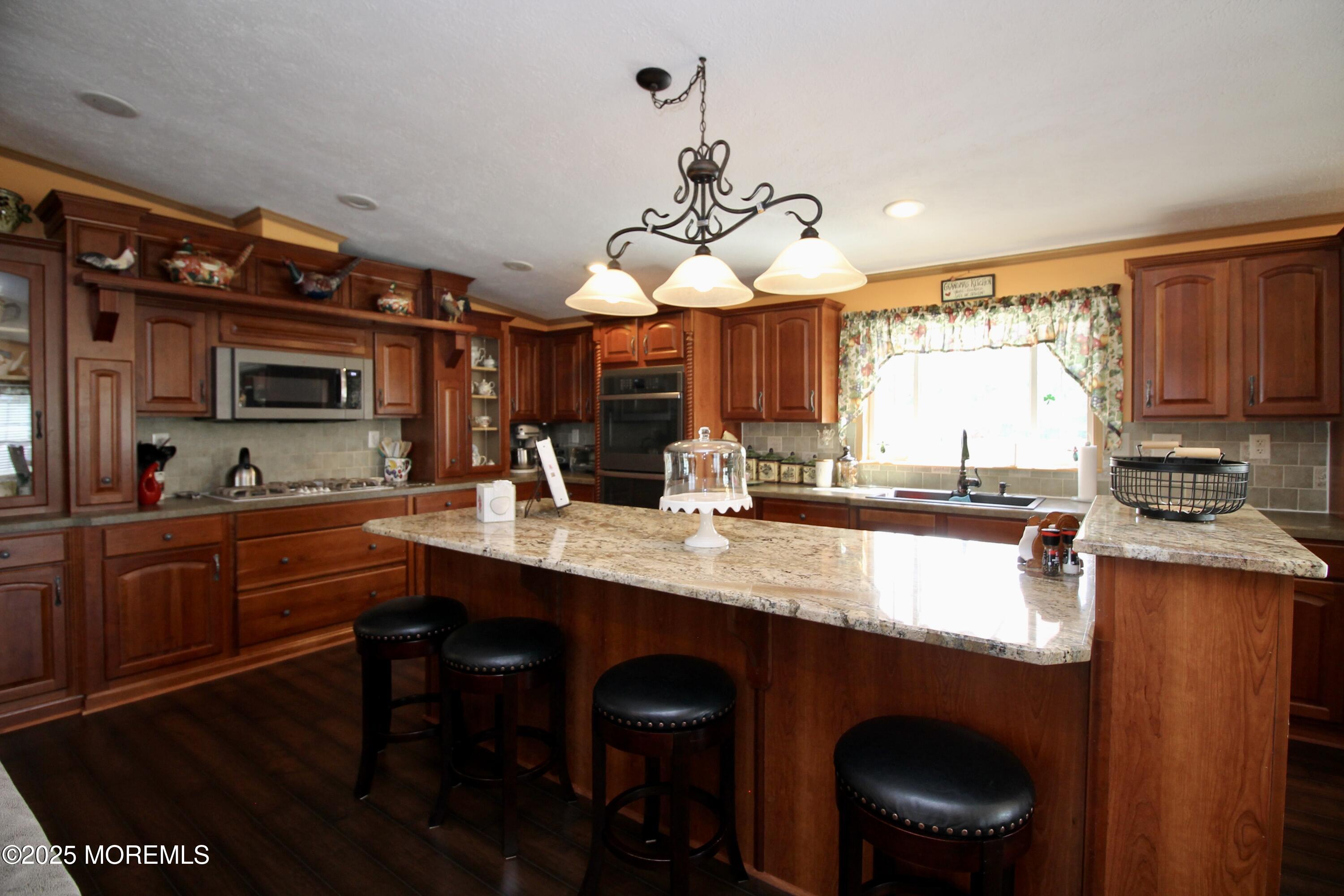 397 Finch Way, Freehold, New Jersey image 13