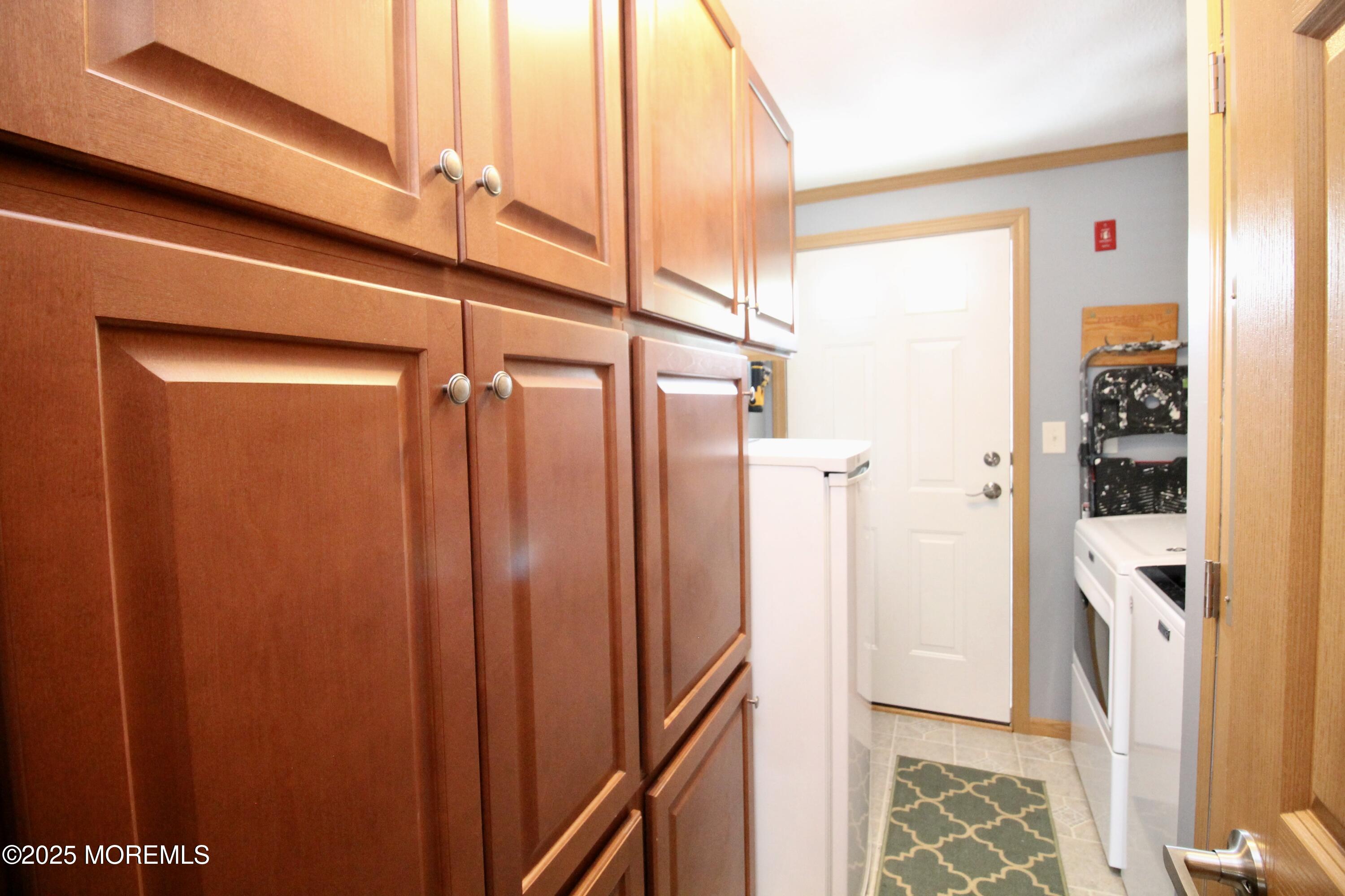 397 Finch Way, Freehold, New Jersey image 35